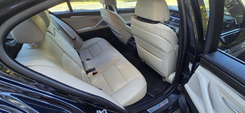 
								BMW 535i M Sport Package full									