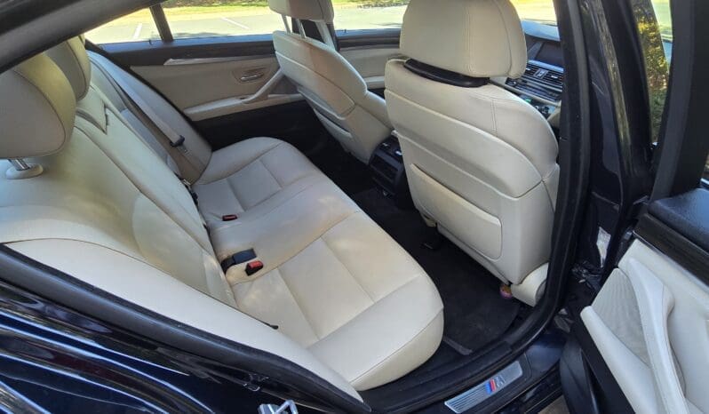 
								BMW 535i M Sport Package full									