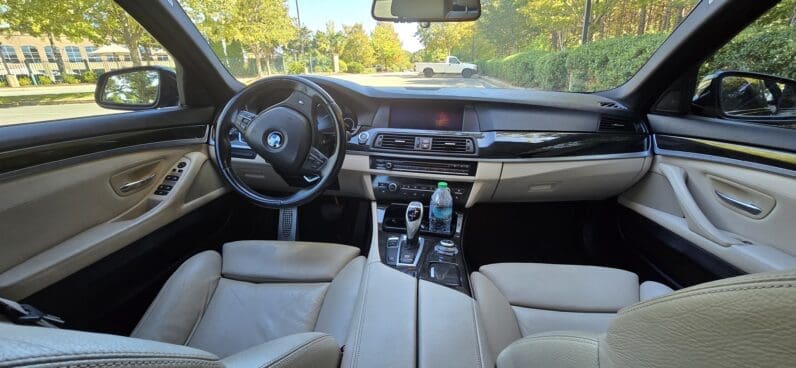 
								BMW 535i M Sport Package full									