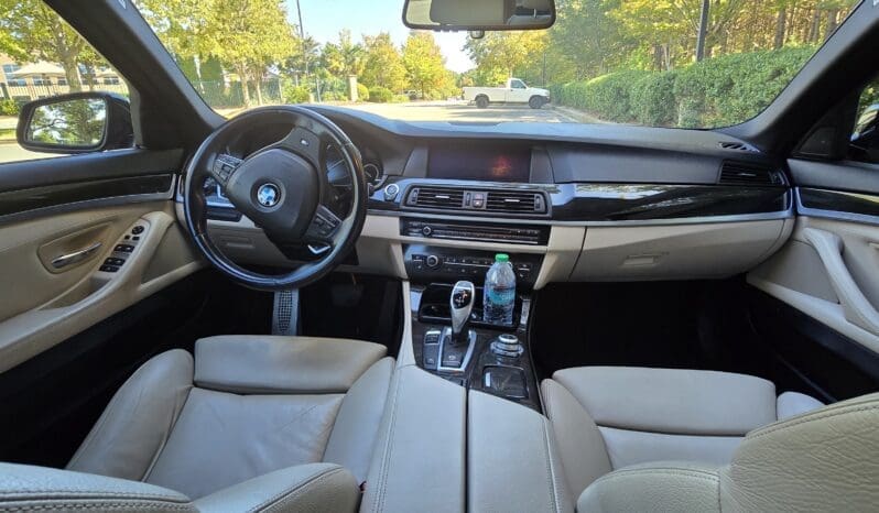 
								BMW 535i M Sport Package full									