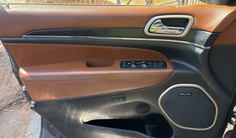 
								Jeep Grand Cherokee Summit 4WD full									